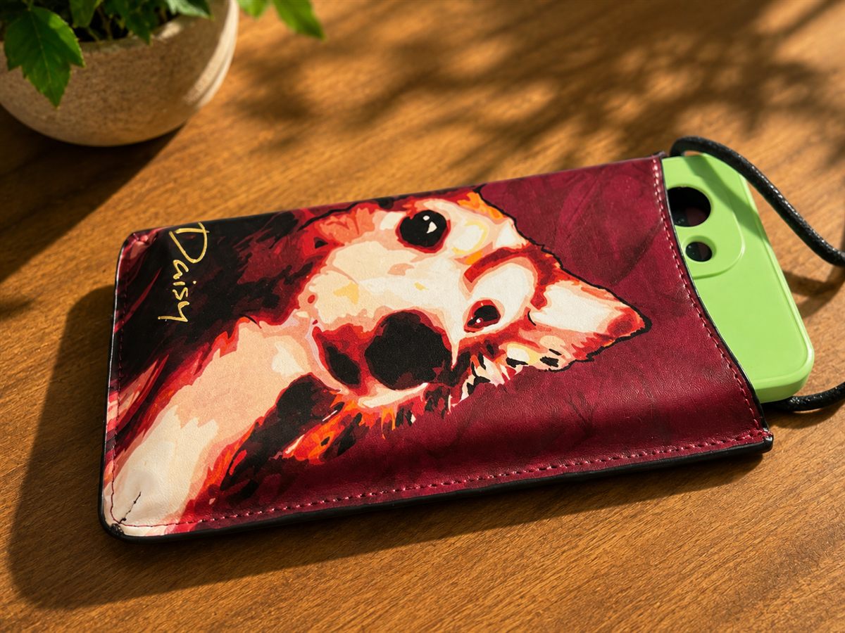 Daisy Pattern Phone Case