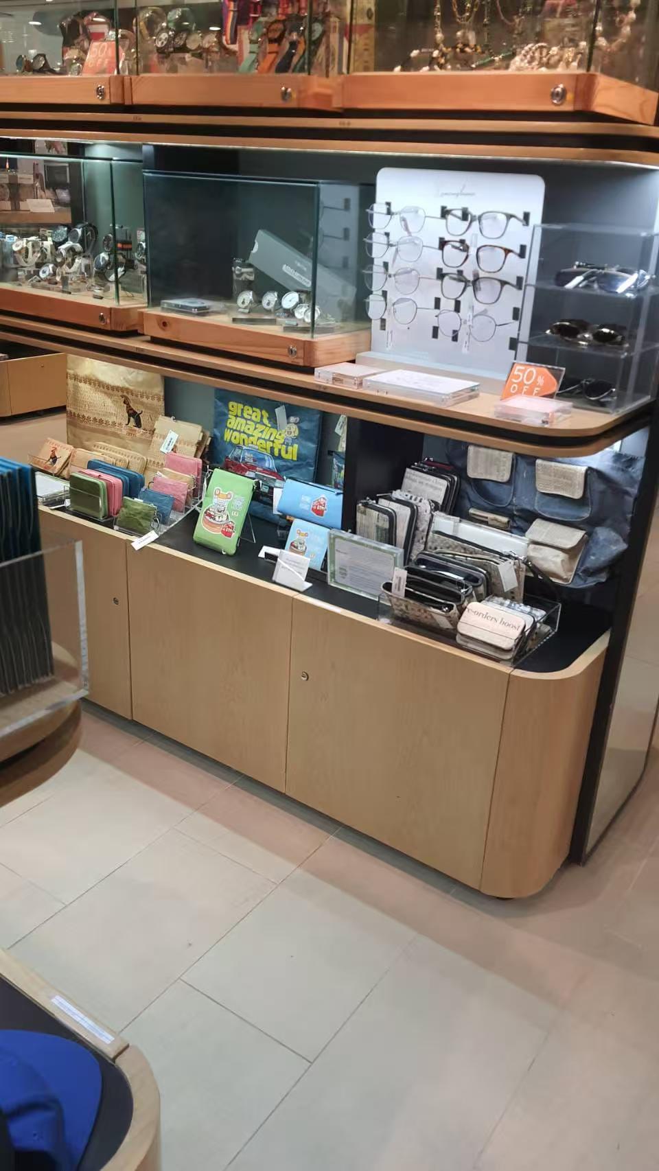 Sannic retail stand at Hong Kong International Airport