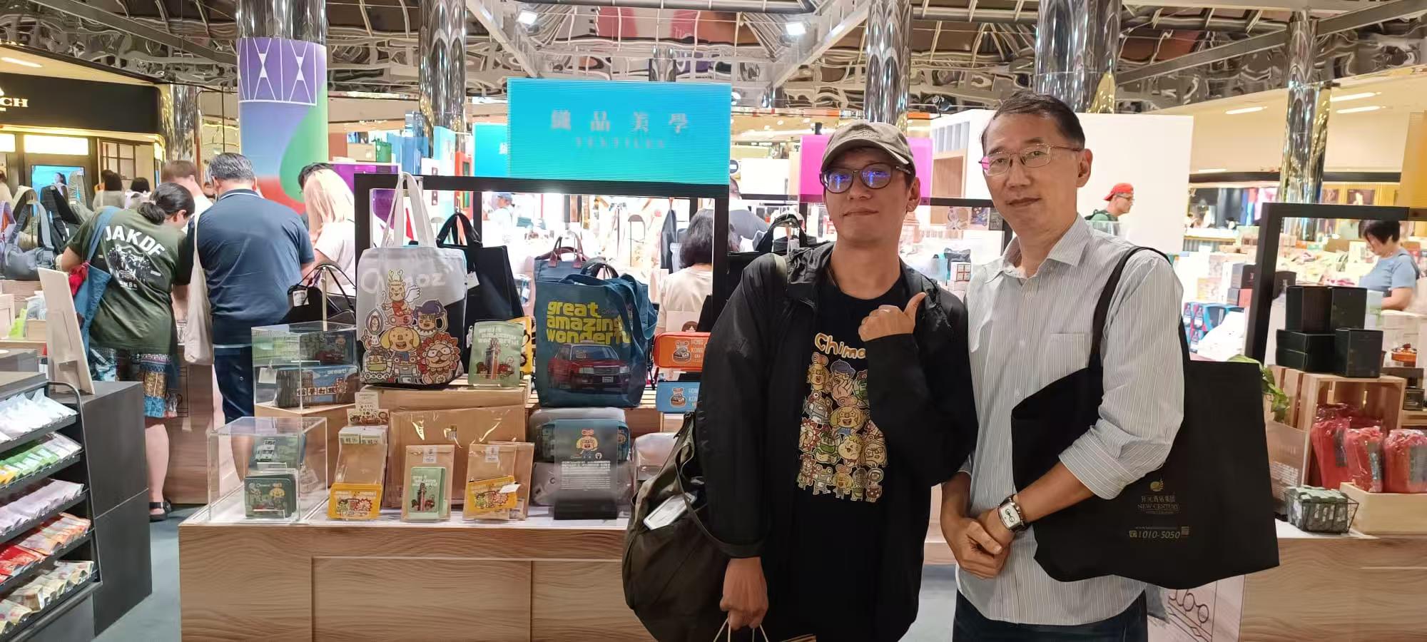 Sannic leadership with its Taiwan partner at a Hong Kong trade fair